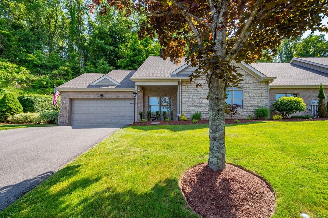 9020 Sundance Dr South, Bridgeville, PA 15017