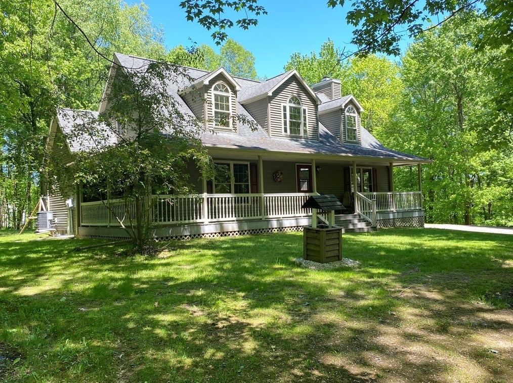 299 Vickerman Rd, Mercer, PA 16137