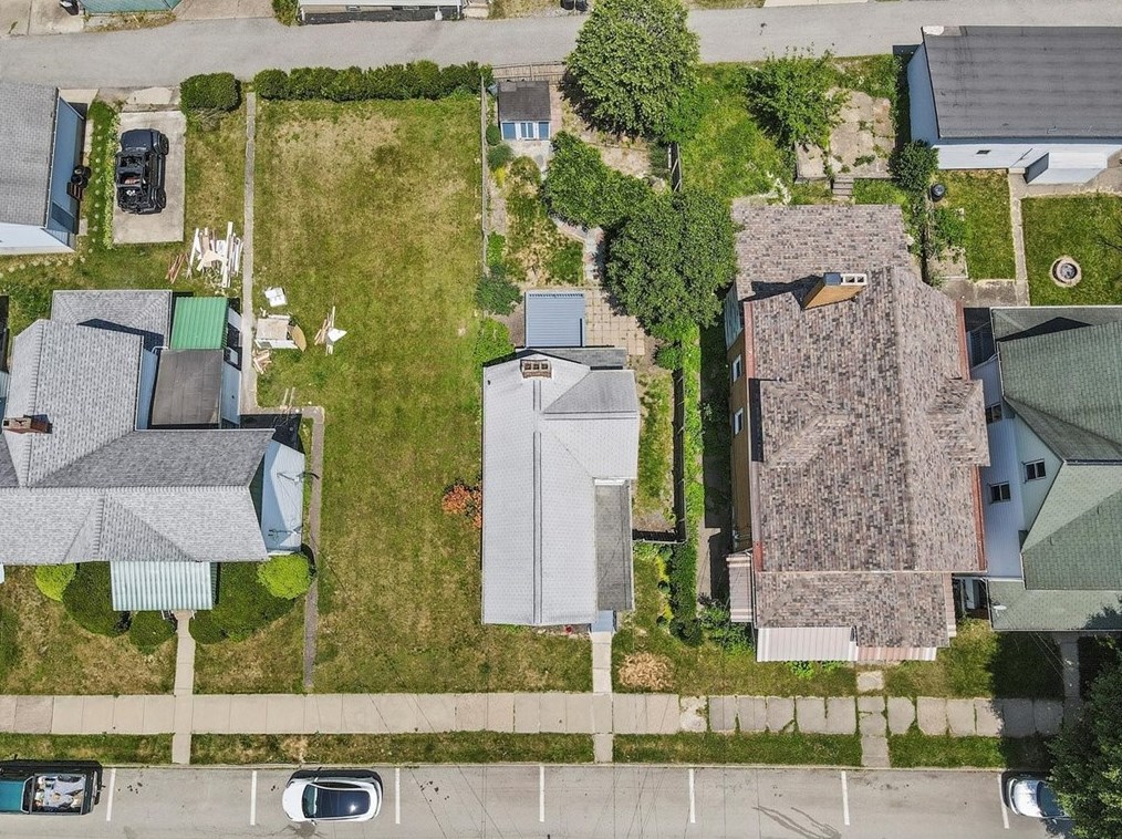 626 7 St, Monroeville PA 15140-1210 exterior