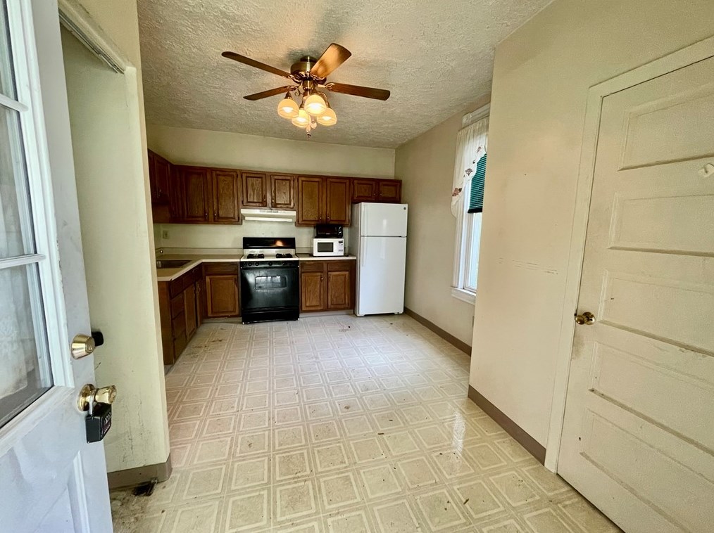 370 Jefferson Ave, Washington PA 15301-4226 exterior