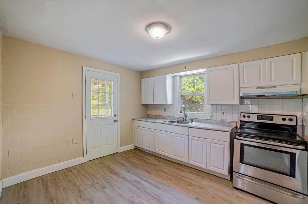 513 Kentucky Ave, Monroeville PA 15146-3930 exterior