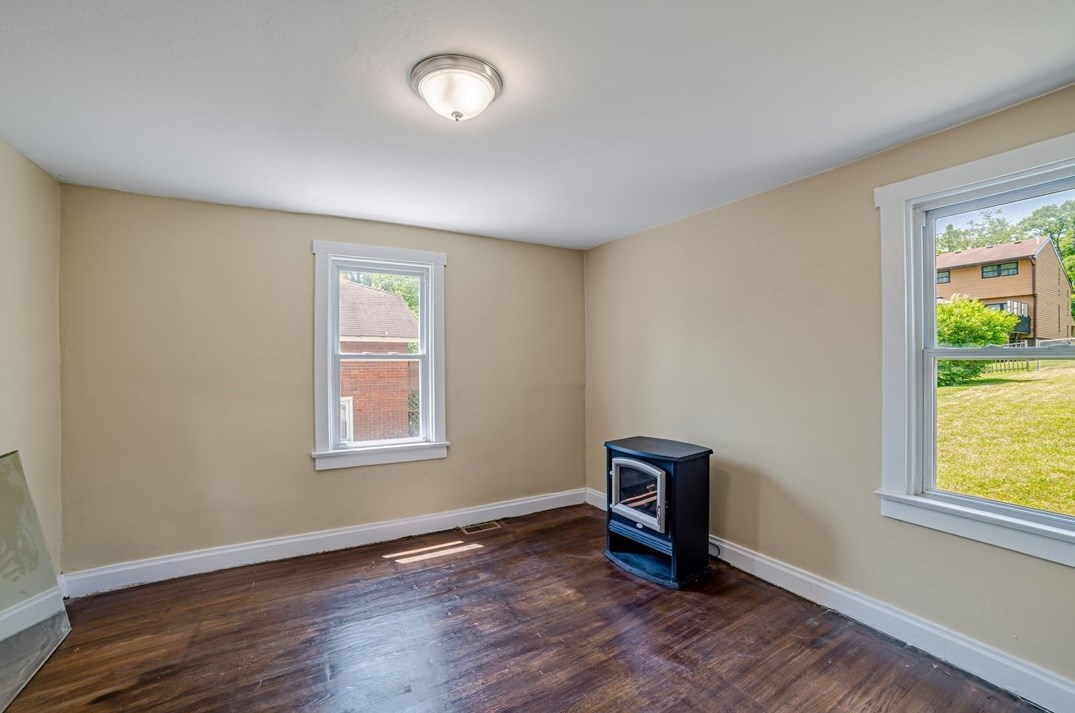 513 Kentucky Ave, Monroeville PA 15146-3930 exterior