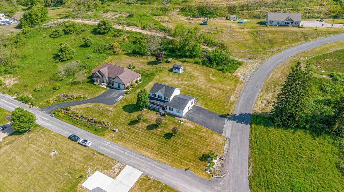 116 Mason Dr, Windber, PA 15963