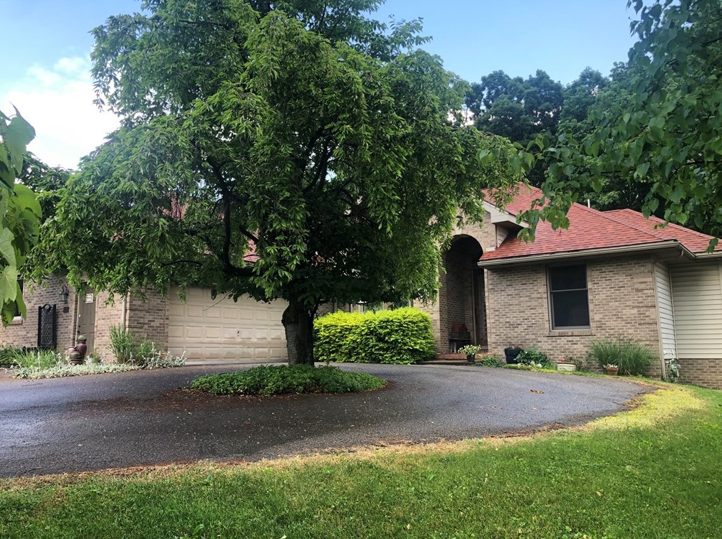 824 White Farm Rd, Indiana, PA 15701-1254