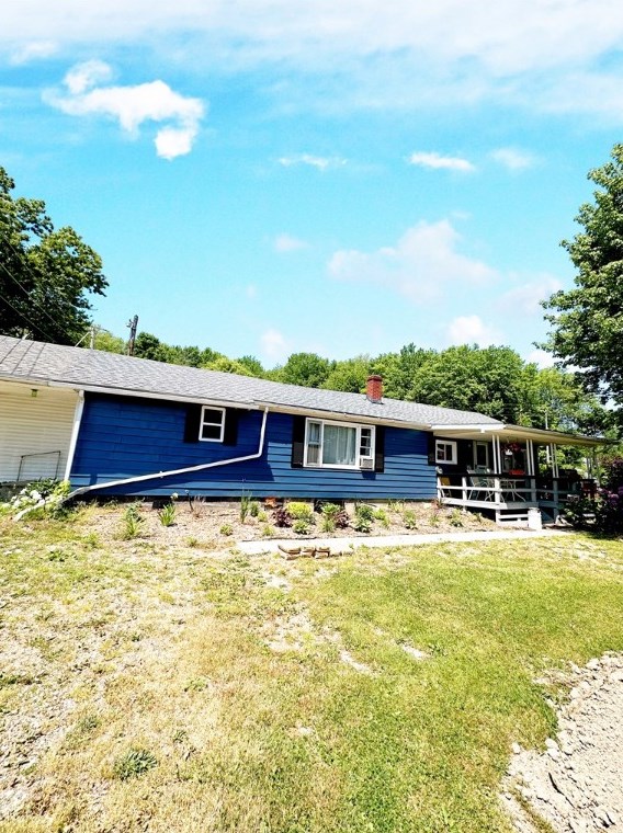 6607 Main St, Hartstown, PA 16131