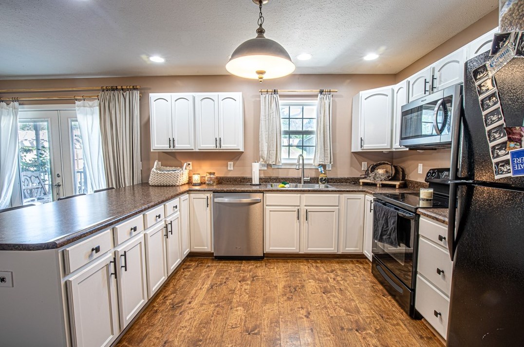 105 Morning Dove Dr, Fairdale, PA 15320