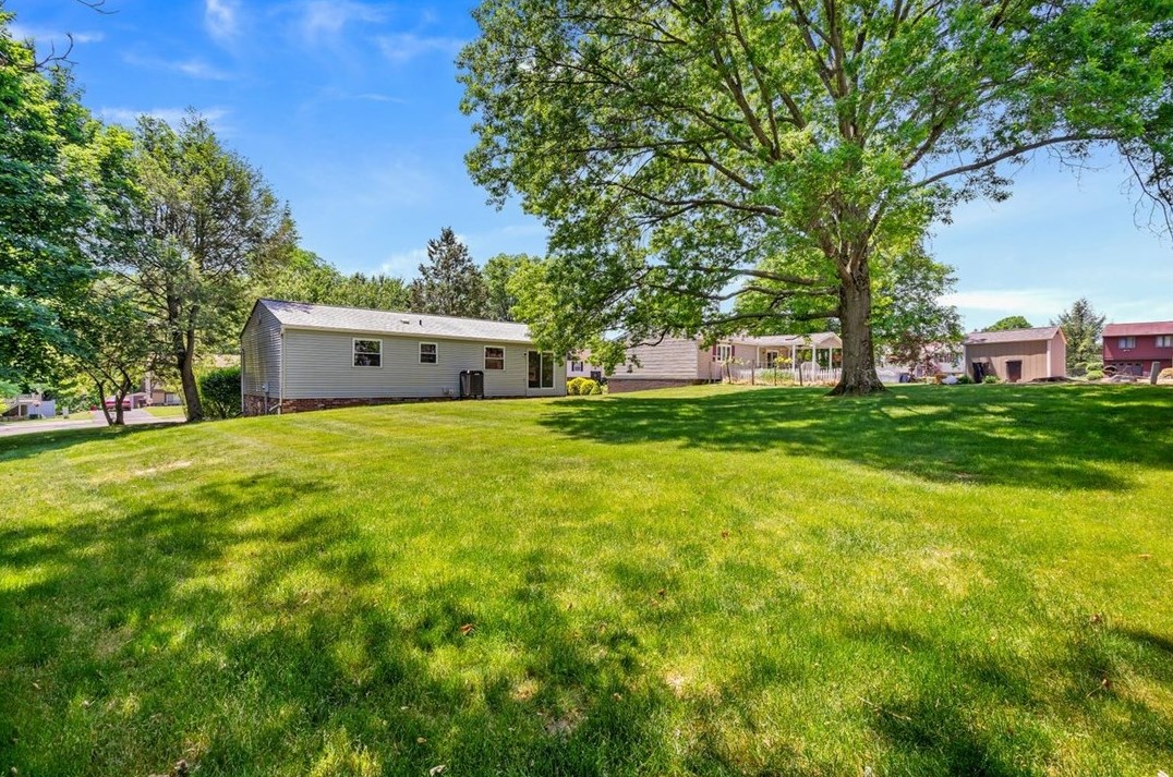 815 2nd Ave, Freedom, PA 15042-2703