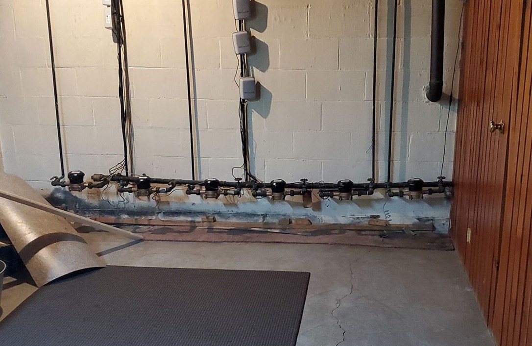 302 8th St, Indiana PA 15701-1771 exterior