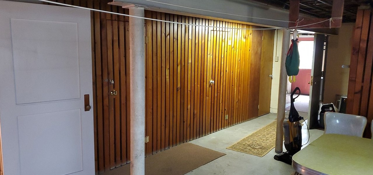 302 8th St, Indiana PA 15701-1771 exterior