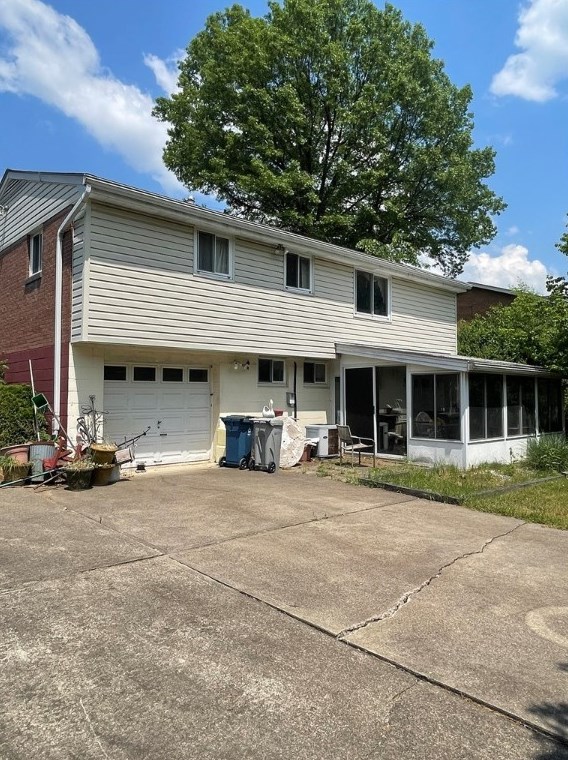 713 Moonstone Dr, Allison Park, PA 15101-4235