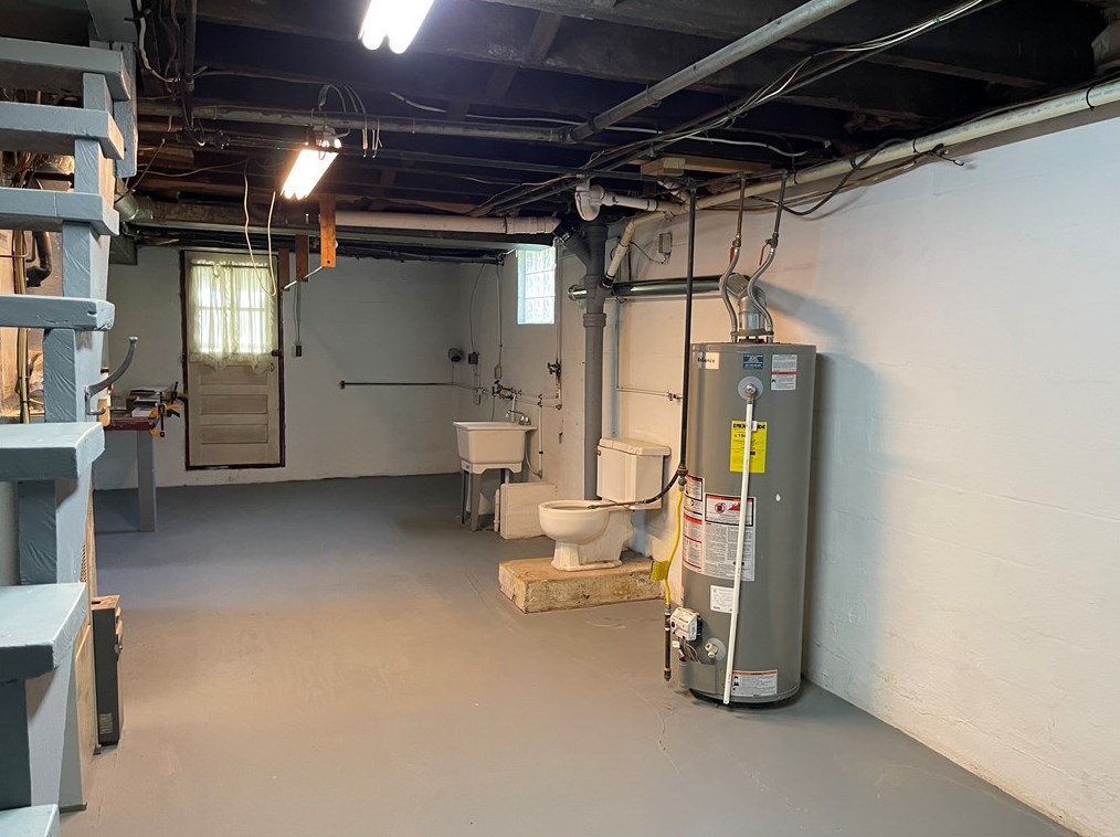 913 Michigan Ave, Washington PA 15301-1867 exterior