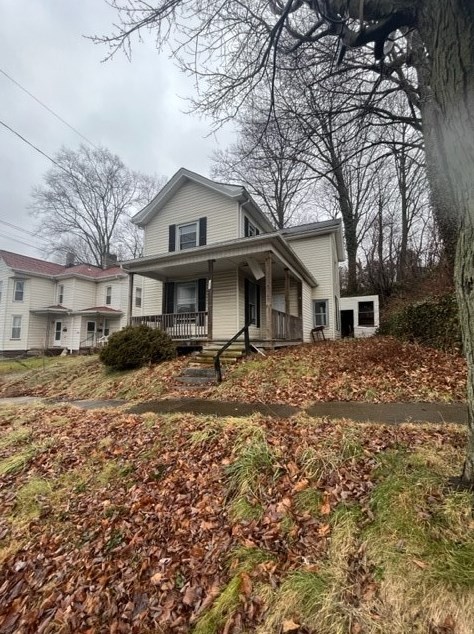 207 S Crawford Ave, New Castle, PA 16101
