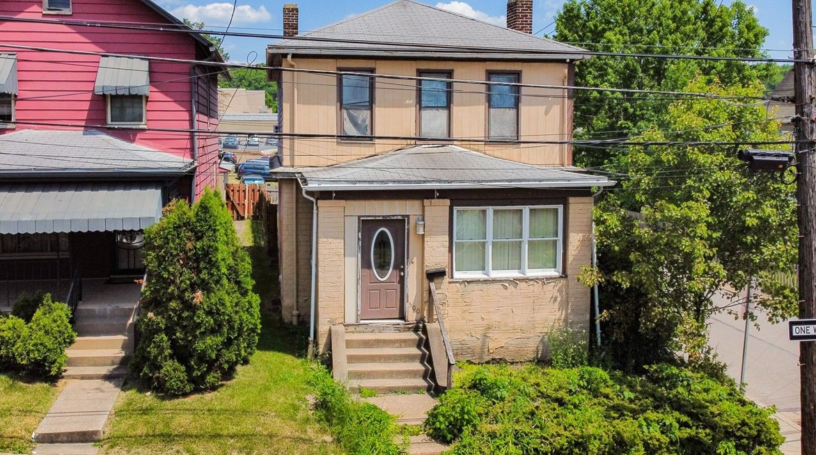 500 Mercer St, Turtle Creek, PA 15145-1540