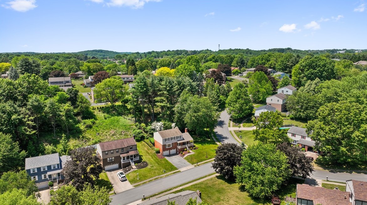 10103 Bristol Ct, Wexford, PA 15090-9505