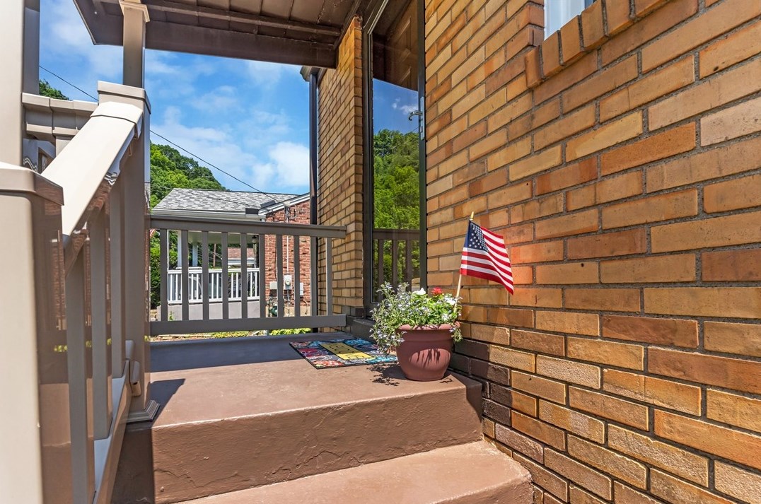 1008 Saxonburg Blvd, Glenshaw, PA 15116