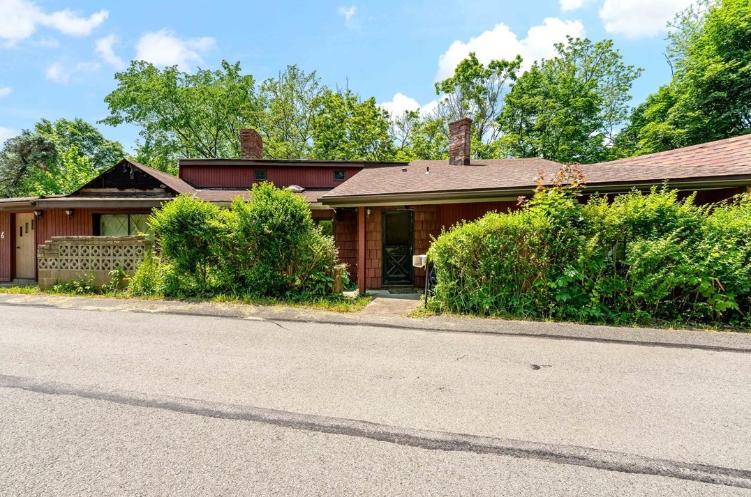 1806 Turkeyfoot Rd, McKeesport, PA 15135
