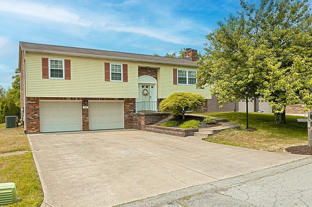 1037 Mcallister Dr, New Kensington, PA 15068