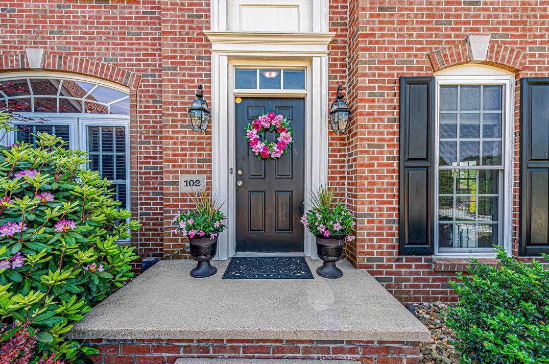 102 Winslow Ct, Greensburg, PA 15601-7407