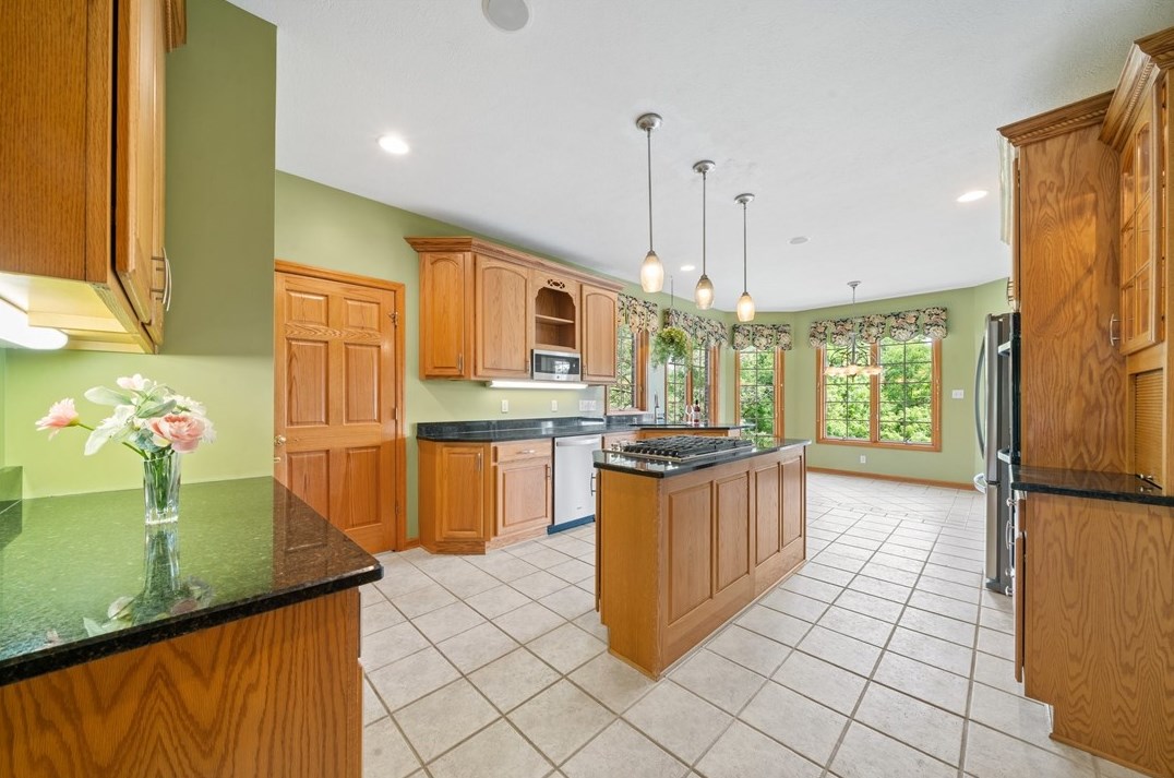 1032 Lexington Dr, Export PA  exterior