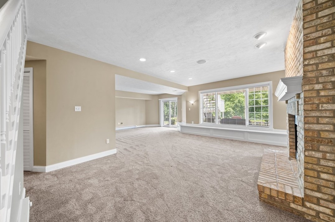 1032 Lexington Dr, Export PA  exterior