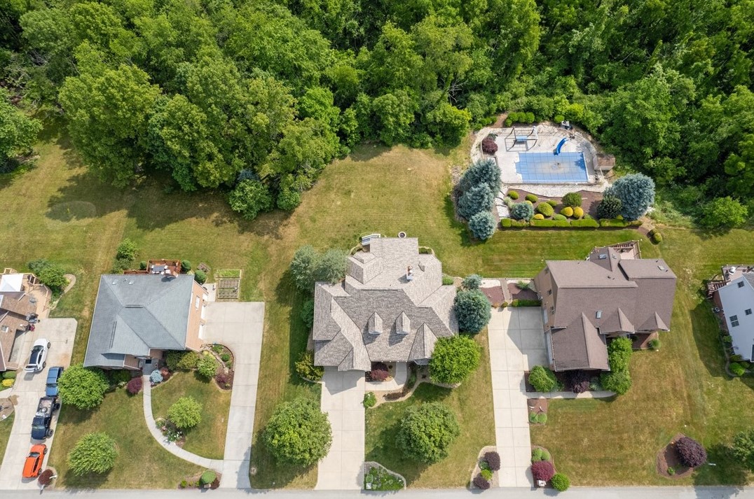 1032 Lexington Dr, Export PA  exterior