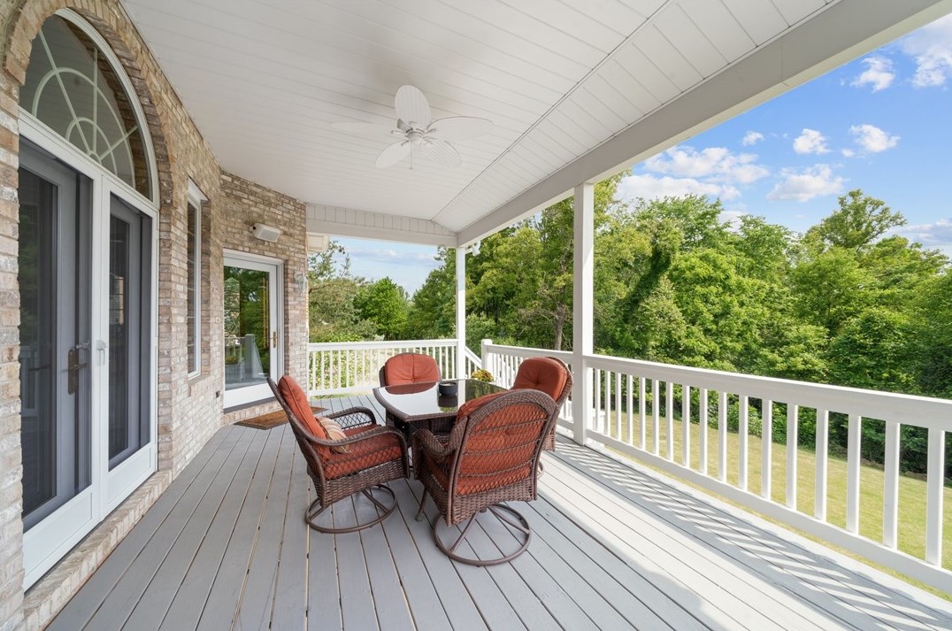 1032 Lexington Dr, Export PA  exterior