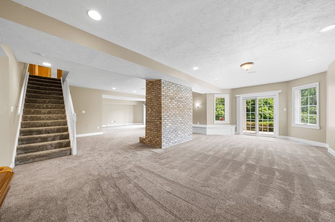 1032 Lexington Dr, Export PA  exterior