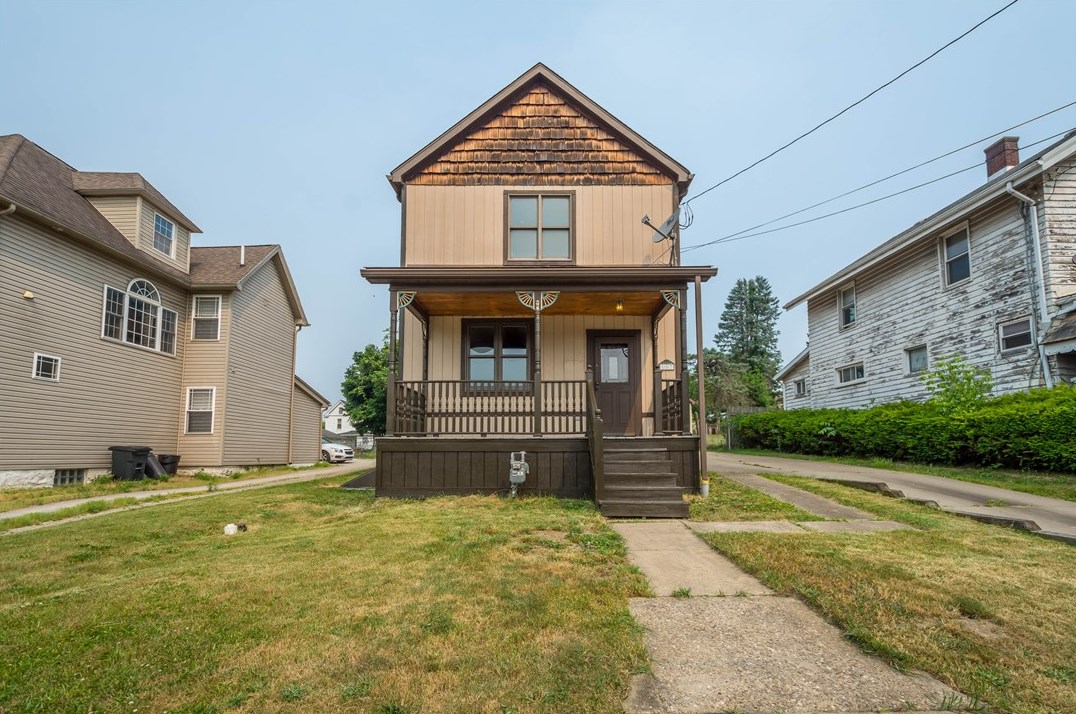 157 Wellington Ave, Washington, PA 15301-2011