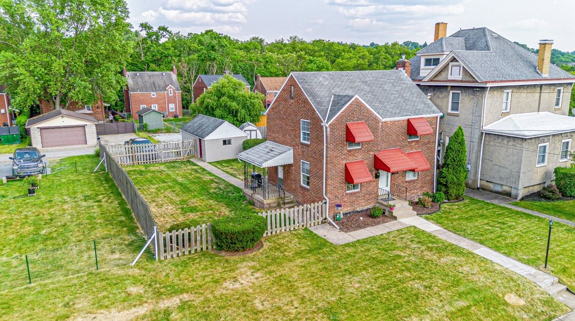 106 Patterson Ave, Collier Township, PA 15106-2827