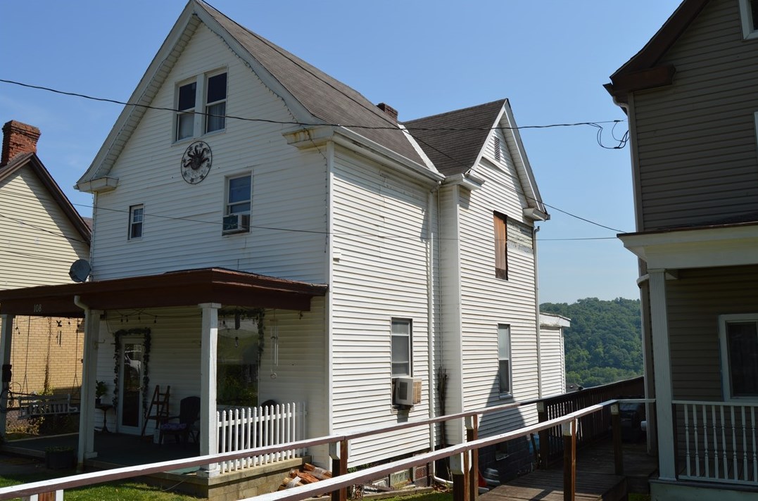 108 Lookout Ave, North Charleroi, PA 15022