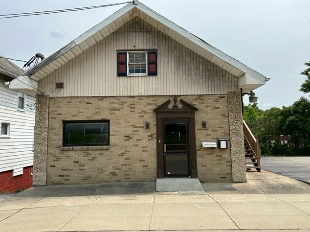 940 W Chestnut St, Washington, PA 15301