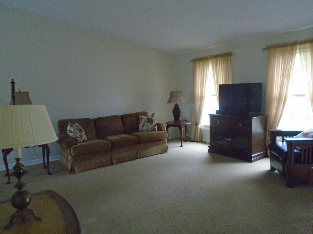 400 Freedom Rd, Freedom, PA 15042-2210