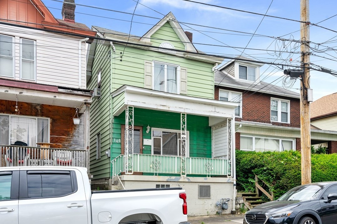 146 E 17th Ave, Whitaker, PA 15120