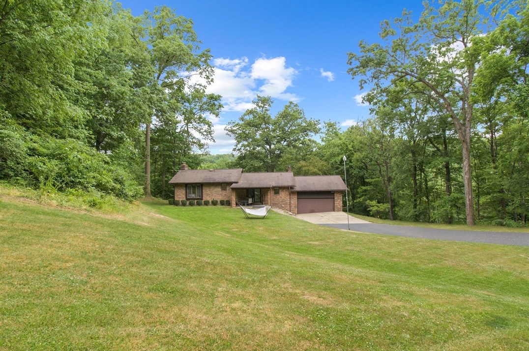 539 Helmbold Ave, Cabot, PA 16023