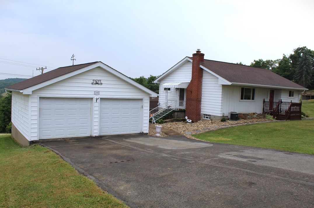 1330 Amity Ridge Rd, Washington, PA 15301-6444