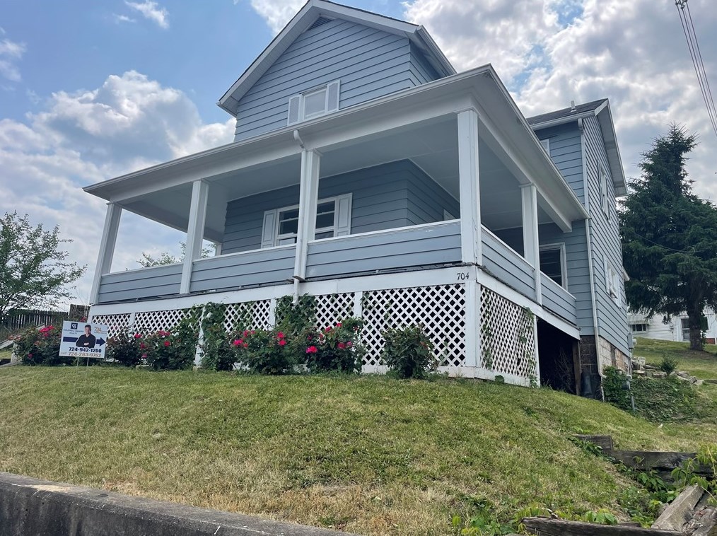 704 Conrad, North Charleroi, PA 15022