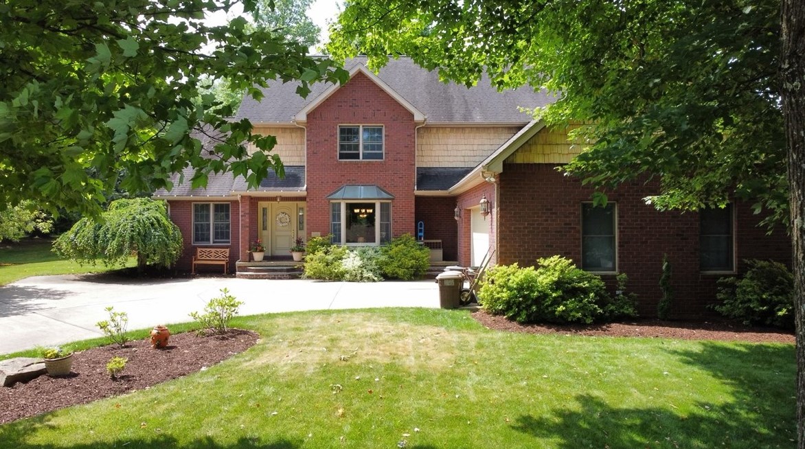 1720 Point Cir, Indiana, PA 15701-1553