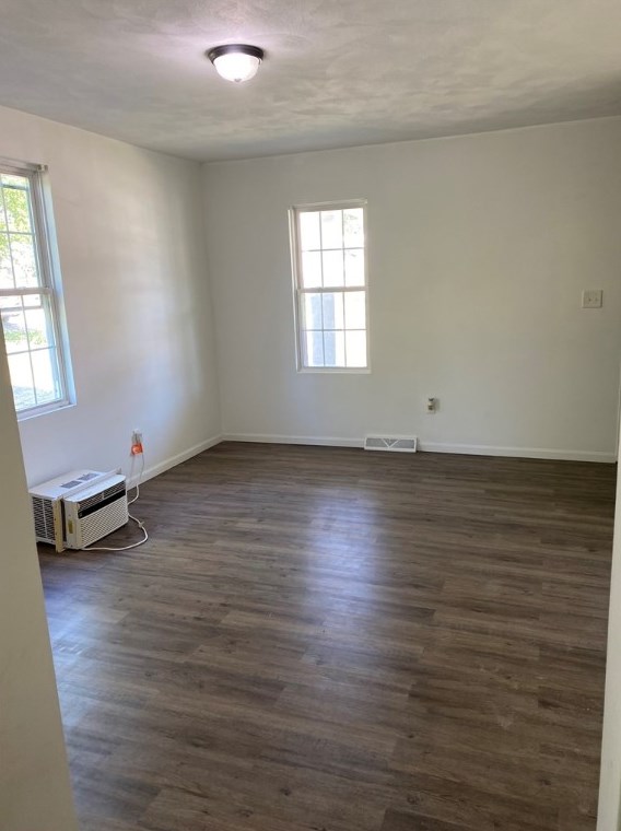62 Whiteman Ave, Oliphant Furnace, PA 15401-4329