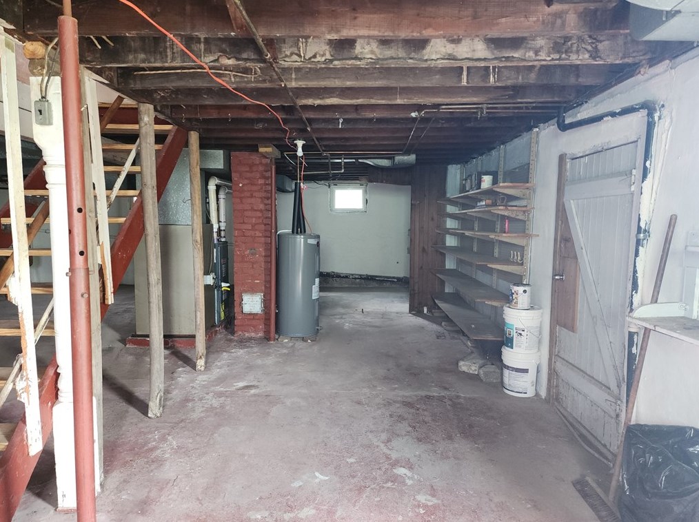 48 Hawkins St, Washington PA  15301-2236 exterior