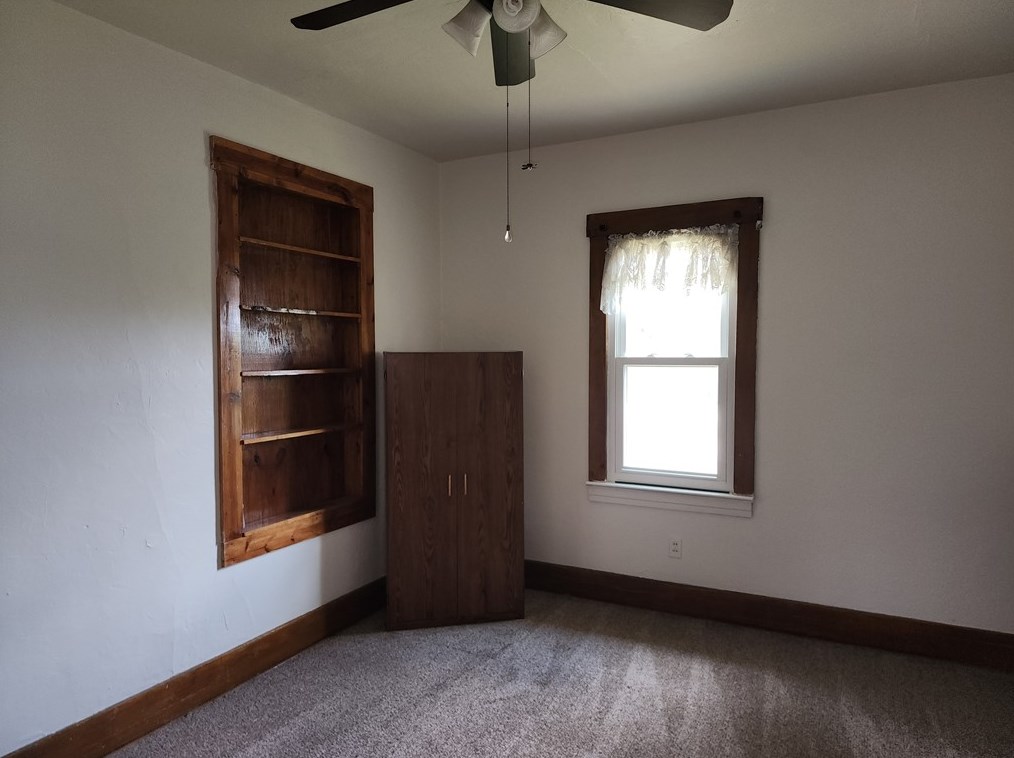 48 Hawkins St, Washington PA  15301-2236 exterior