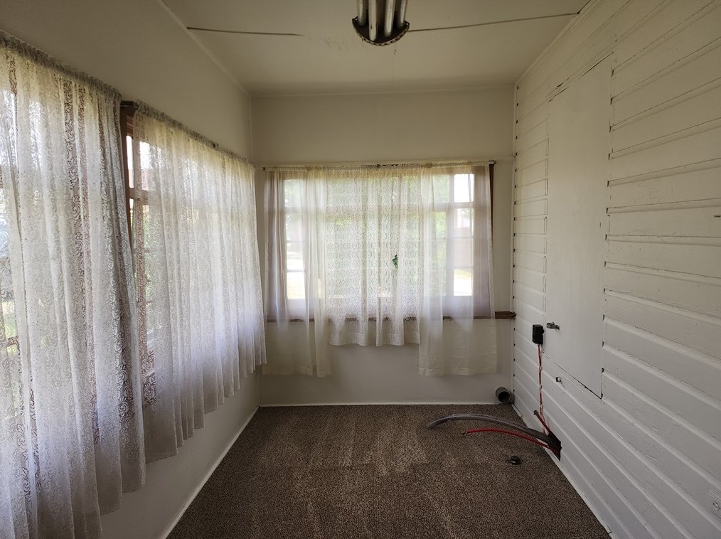 48 Hawkins St, Washington PA  15301-2236 exterior