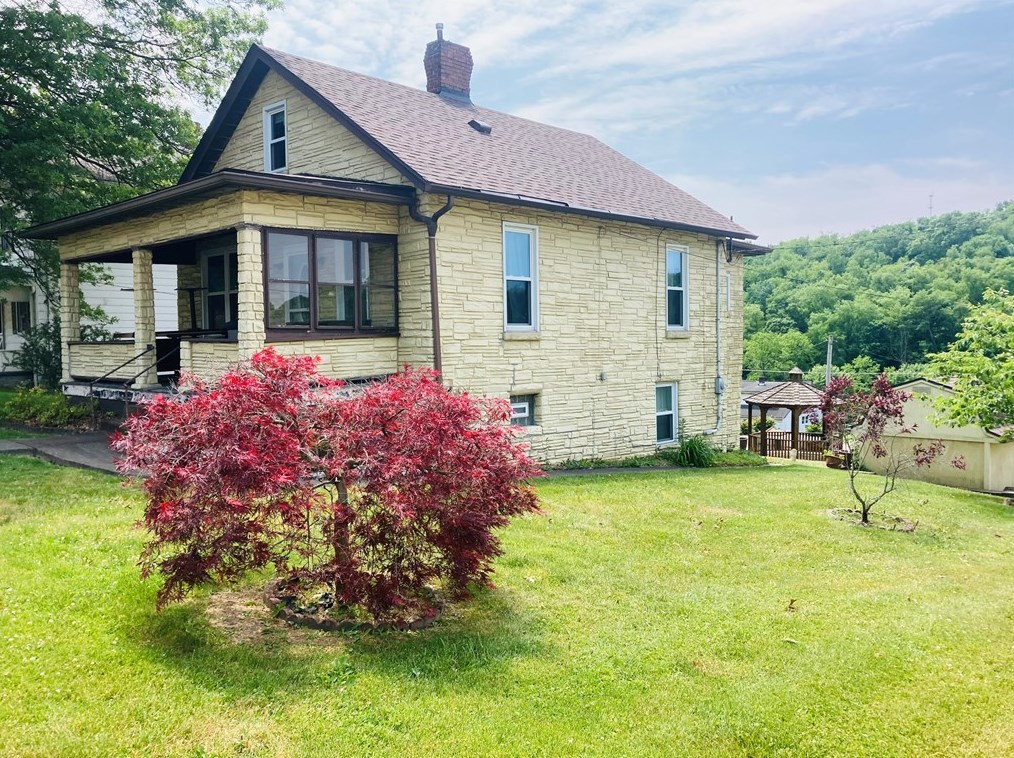 1897 Arlington Ave, Washington, PA 15301-1501