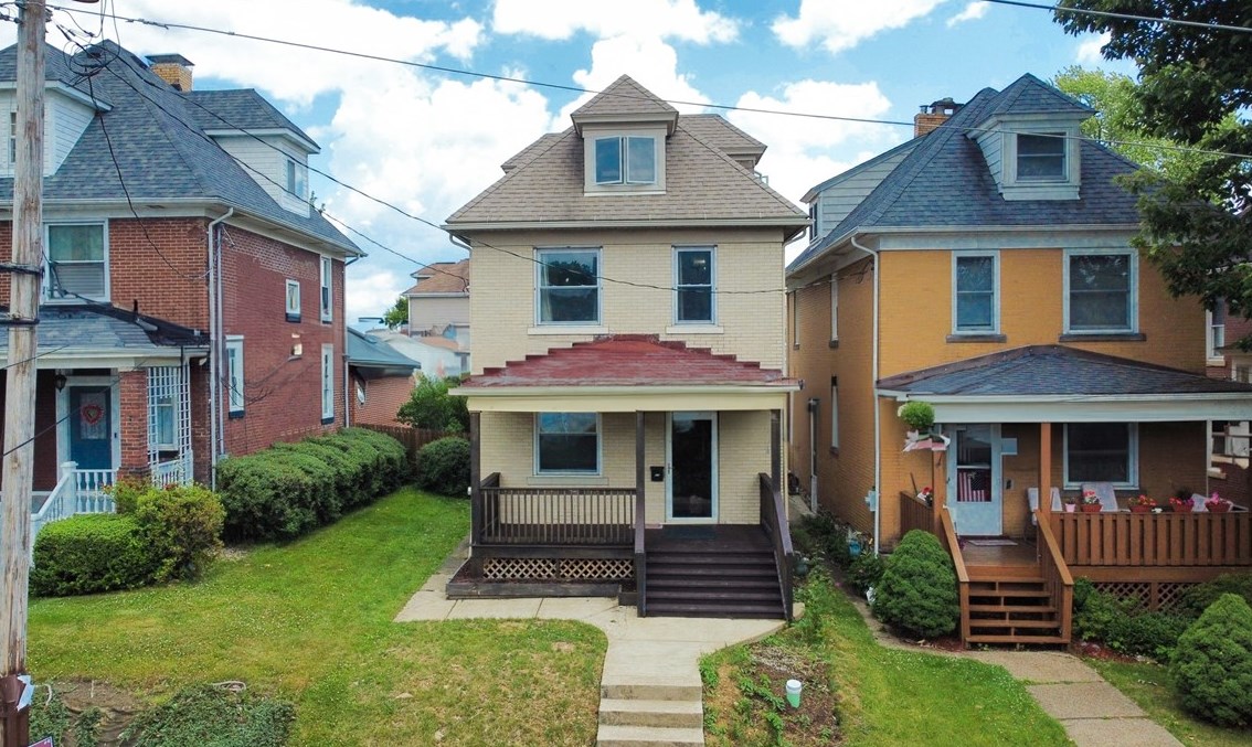 613 Cedar St, North Huntingdon, PA 15642