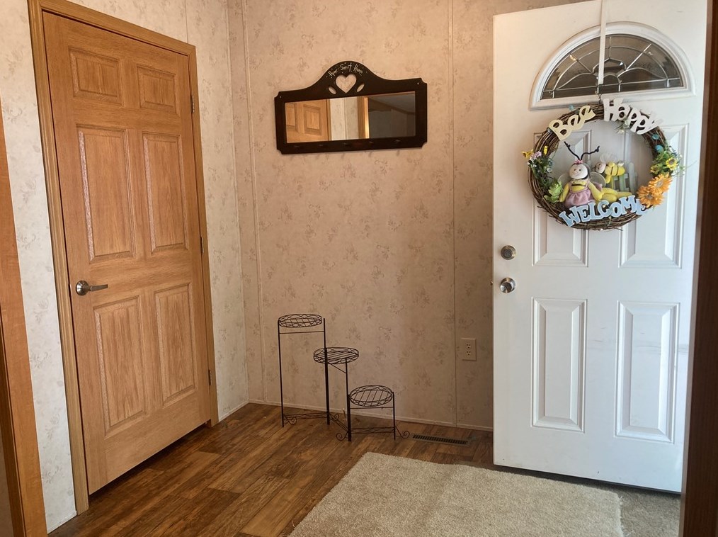 421 1st St, Allison, PA 15413