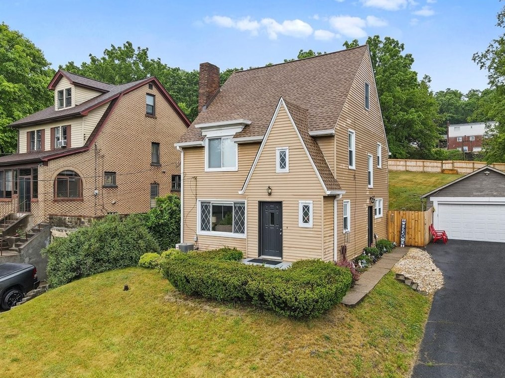 5971 Library Rd, Bethel Park, PA 15102