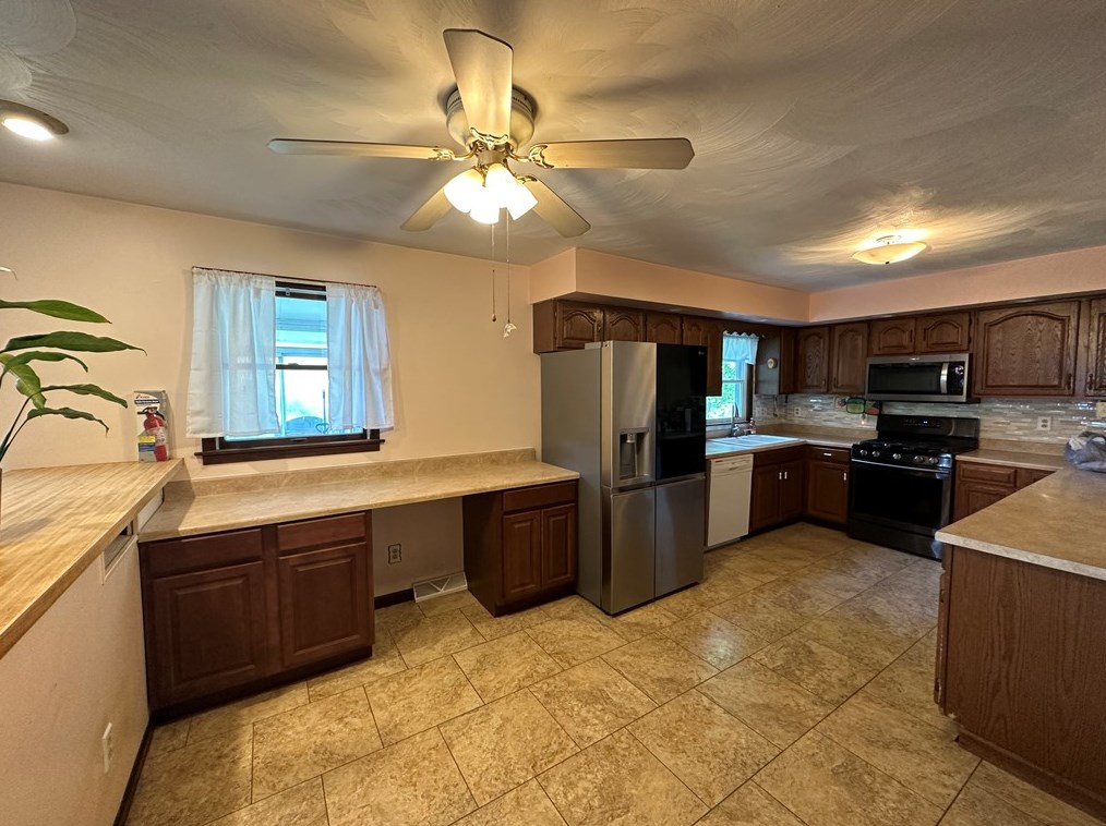 2646 Hood School Rd, Indiana, PA 15701-6720