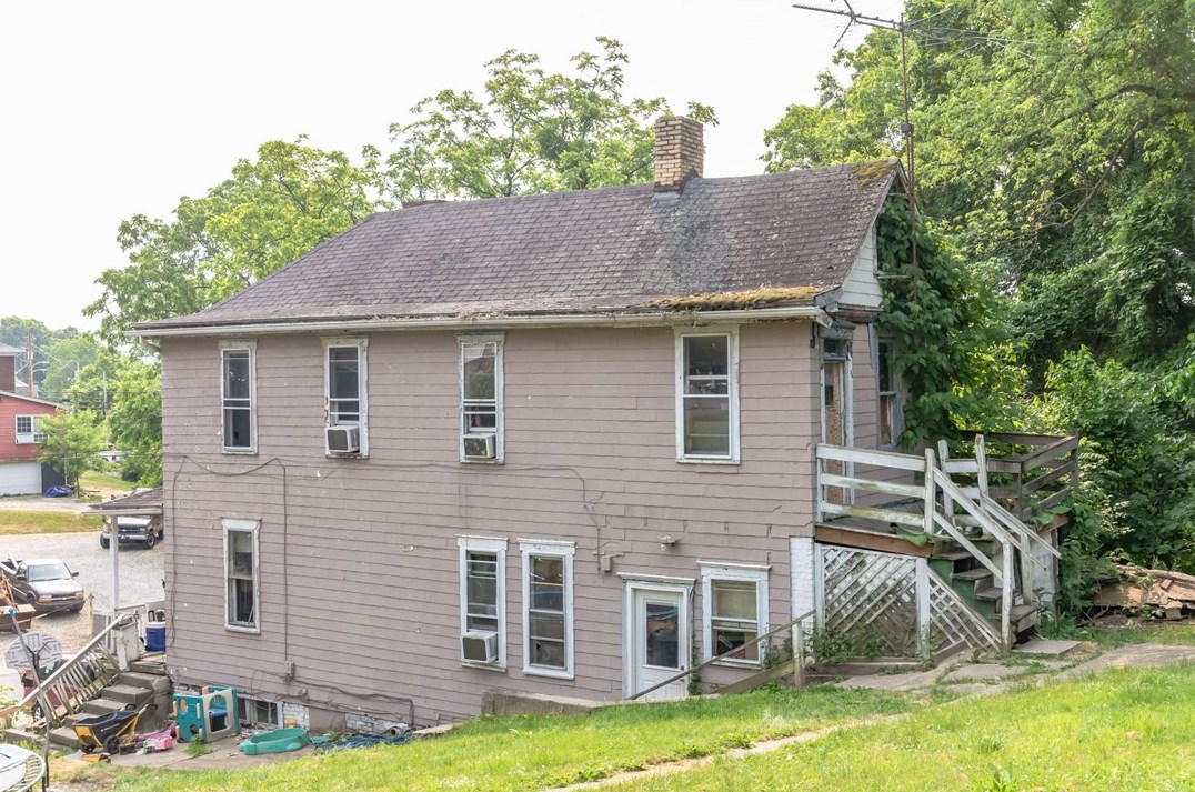 25 Shady Ave, North Charleroi, PA 15022