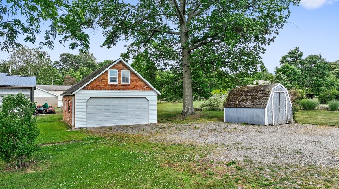 11 Tressler Ave, Fairchance, PA 15436-1222
