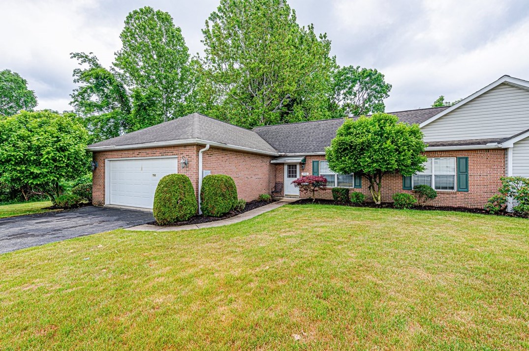 752 Lemington St, Greensburg, PA 15601-3406