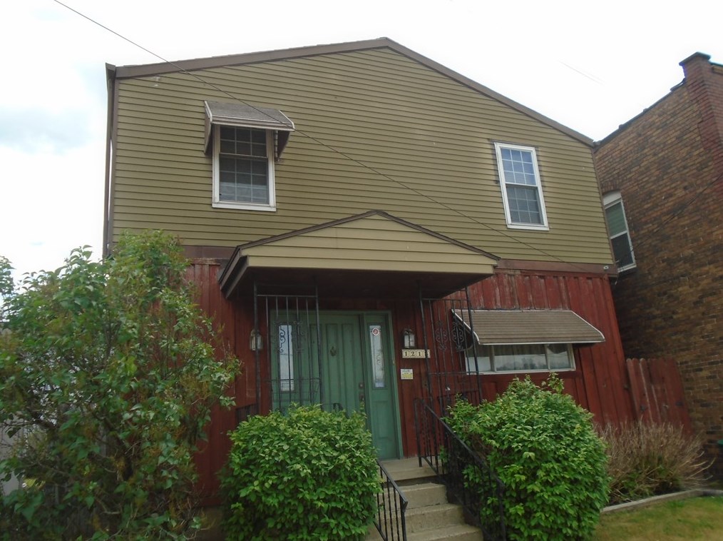 1218 Duss Ave, Ambridge, PA 15003